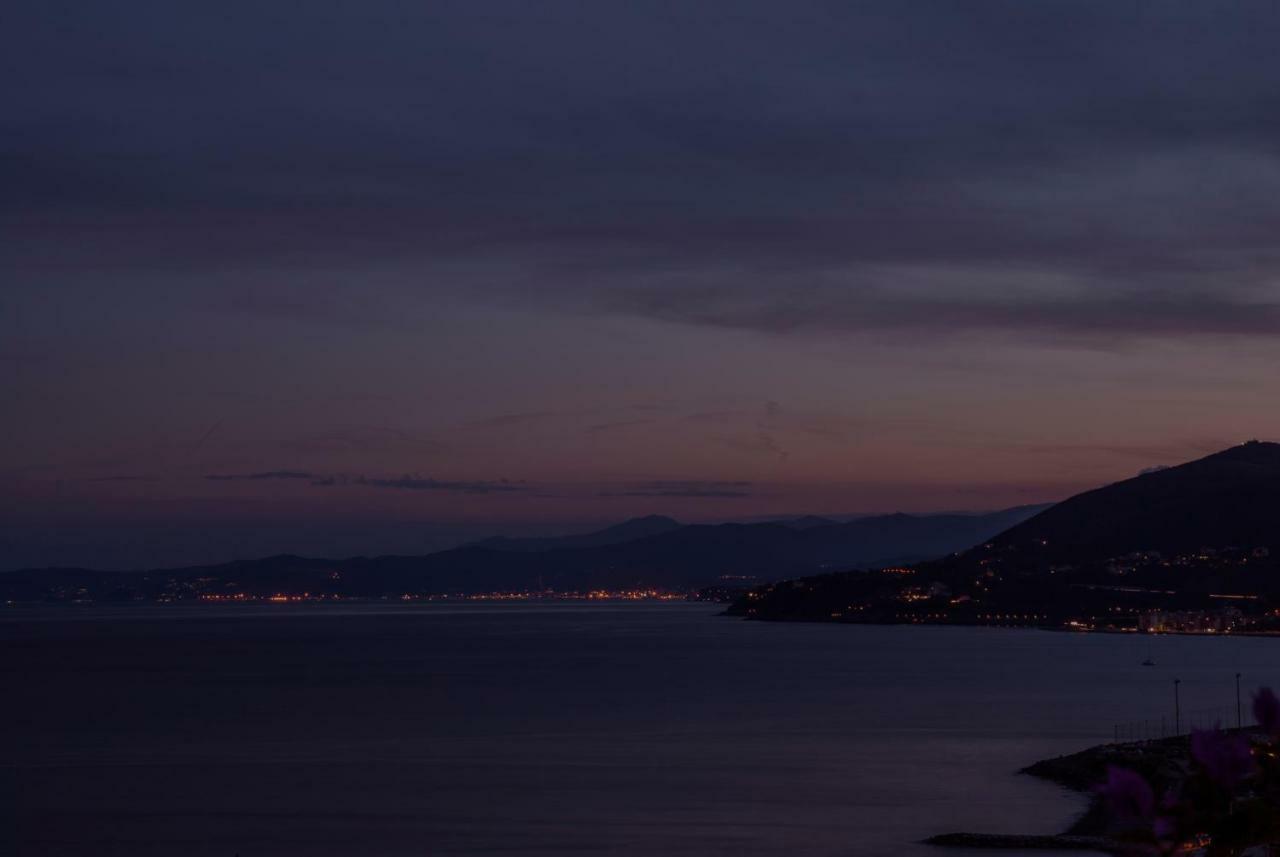 Villa Eliodora - Due Appartamenti Arenzano Kültér fotó